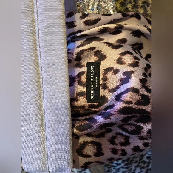 NWOT GENERATION LOVE Eden Sequin Backpack in Silver - Picture 4 of 5